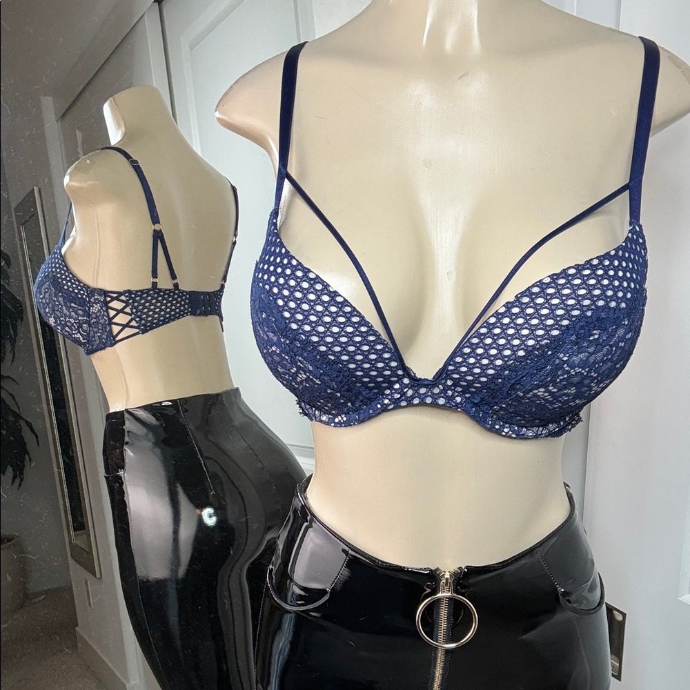 Elegant Victoria secret very sexy push up pigeonnant Blue Lace Bra 32DD